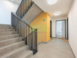 Prodej bytu 1+kk, Praha - Kobylisy, Pakoměřická, 27 m2