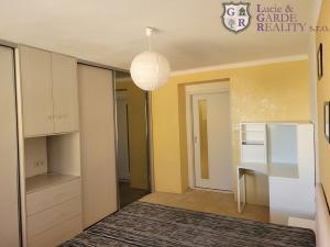 Pronájem bytu 2+1, Sezimovo Ústí, Dukelská, 70 m2