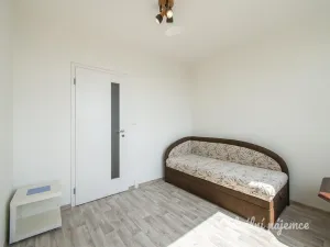 Pronájem bytu 3+1, Praha - Modřany, Poljanovova, 62 m2