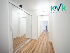 Prodej bytu 4+1, Karlovy Vary, Vodárenská, 100 m2