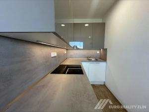 Pronájem bytu 1+kk, Zlín, třída 3. května, 20 m2