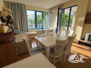 Prodej bytu 2+kk, Nesebar, Bulharsko, 63 m2