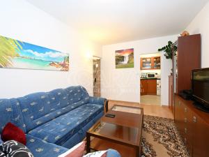 Pronájem bytu 2+kk, Praha - Hostivař, Kozmíkova, 43 m2