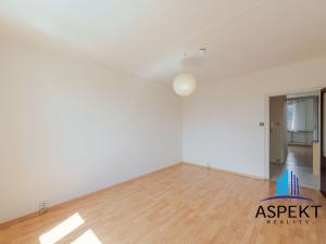 Pronájem bytu 2+1, Praha - Kamýk, Zdislavická, 54 m2