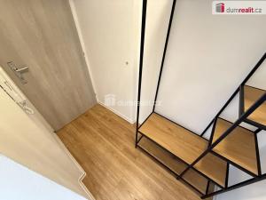 Pronájem bytu 1+kk, Praha - Smíchov, Na Valentince, 35 m2