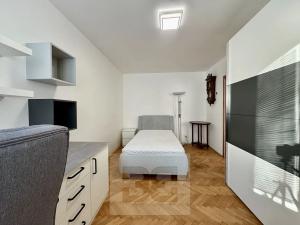 Pronájem bytu 2+1, Rousínov, V Sídlišti, 61 m2