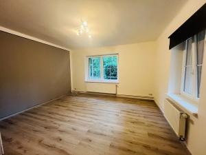 Pronájem bytu 1+1, Jesenice, K Belnici, 65 m2