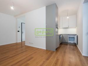 Prodej bytu 1+kk, Praha, Pakoměřická, 27 m2