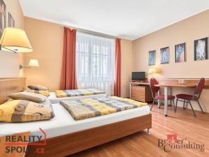 Prodej ubytování, Karlovy Vary - Bohatice, U Trati, 480 m2