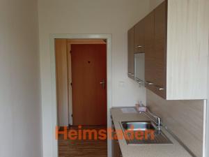 Pronájem bytu 1+1, Orlová - Lutyně, Osvobození, 38 m2