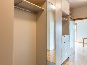 Pronájem bytu 3+kk, Praha - Hrdlořezy, V třešňovce, 85 m2