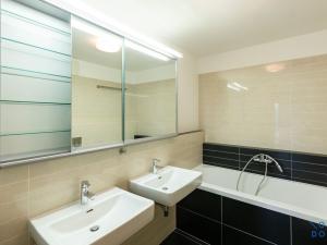 Pronájem bytu 3+kk, Praha - Hrdlořezy, V třešňovce, 85 m2
