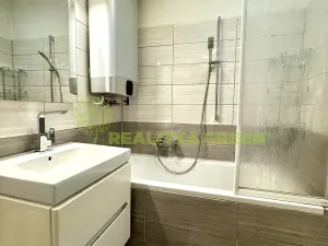 Prodej bytu 3+1, Nivnice, Sídliště, 90 m2