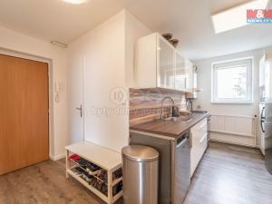 Prodej bytu 3+1, Tmaň, Sídliště, 62 m2