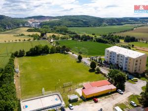 Prodej bytu 3+1, Tmaň, Sídliště, 62 m2