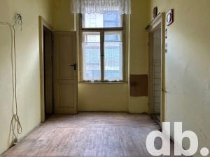 Prodej bytu 4+1, Karlovy Vary, Jaltská, 100 m2