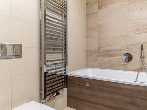 Pronájem bytu 3+kk, Praha - Libeň, Menclova, 93 m2