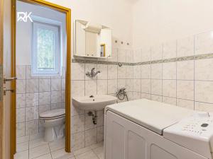 Prodej bytu 3+kk, Králův Dvůr, Pod Hájem, 66 m2