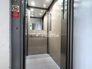 Prodej bytu 2+kk, Praha - Prosek, Vysočanská, 45 m2
