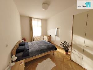 Pronájem bytu 2+kk, Praha - Karlín, Křižíkova, 53 m2