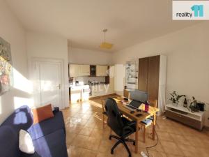 Pronájem bytu 2+kk, Praha - Karlín, Křižíkova, 53 m2