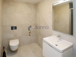 Pronájem bytu 2+kk, Praha, Výstavní, 51 m2