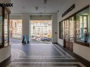 Prodej obchodního prostoru, Karlovy Vary, Divadelní náměstí, 115 m2