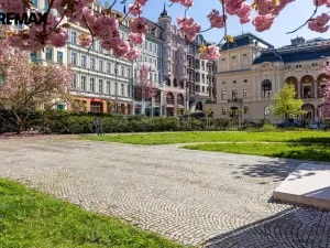 Prodej obchodního prostoru, Karlovy Vary, Divadelní náměstí, 115 m2