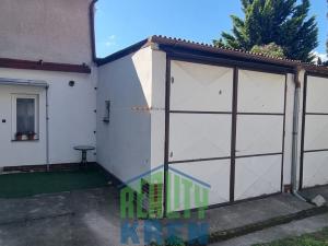 Prodej činžovního domu, Praha - Kobylisy, Klapkova, 800 m2