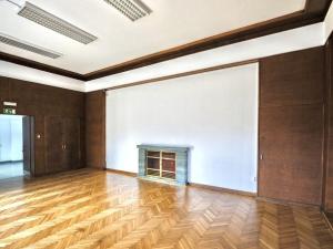 Pronájem obchodního prostoru, Sušice, náměstí Svobody, 188 m2