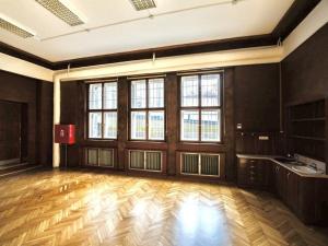 Pronájem obchodního prostoru, Sušice, náměstí Svobody, 188 m2