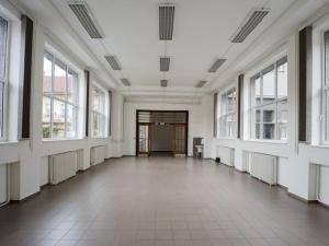 Pronájem obchodního prostoru, Sušice, náměstí Svobody, 188 m2