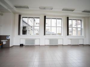 Pronájem obchodního prostoru, Sušice, náměstí Svobody, 188 m2
