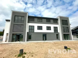 Prodej bytu 2+kk, Vysoký Újezd, Ke Kuchaři, 69 m2