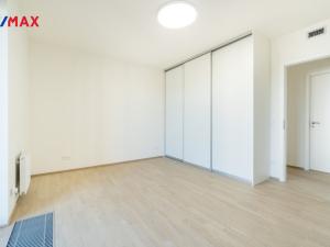 Pronájem bytu 2+kk, Praha - Modřany, Mezi vodami, 89 m2