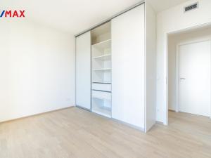Pronájem bytu 2+kk, Praha - Modřany, Mezi vodami, 89 m2
