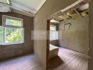 Prodej půdního prostoru, Karlovy Vary, Sadová, 150 m2