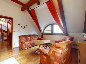 Prodej rodinného domu, Svatá, 576 m2