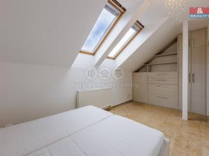 Prodej bytu 4+kk, Karlovy Vary - Stará Role, Husova, 70 m2
