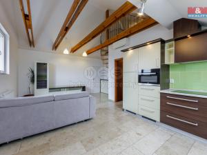 Prodej bytu 4+kk, Karlovy Vary - Stará Role, Husova, 70 m2