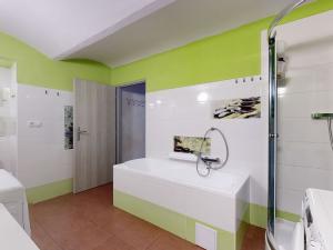 Prodej rodinného domu, Knovíz, 170 m2