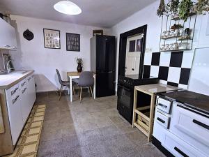 Prodej chalupy, Klatovy - Kydliny, 92 m2