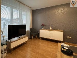 Pronájem bytu 2+kk, Praha - Strašnice, Názovská, 54 m2