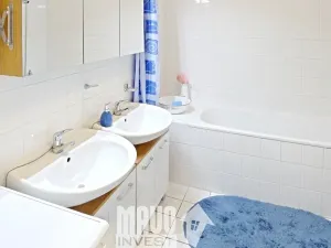 Pronájem bytu 4+kk, Praha - Vysočany, Sokolovská, 123 m2