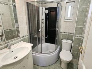Prodej rodinného domu, Liberec - Liberec XIII-Nové Pavlovice, Libušina, 250 m2