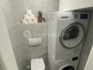 Pronájem bytu 3+kk, Praha - Libeň, Kašparovo náměstí, 70 m2