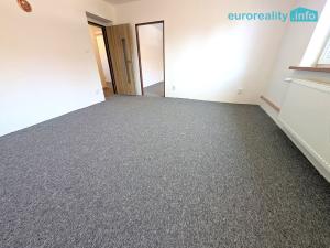 Prodej bytu 2+1, Velhartice, 62 m2