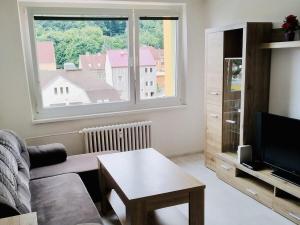 Prodej bytu 2+kk, Dubí, Koněvova, 38 m2