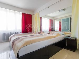 Pronájem bytu 2+1, Praha - Vinohrady, Hollarovo náměstí, 77 m2