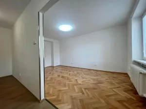 Pronájem bytu 2+1, Praha - Vokovice, Kladenská, 70 m2